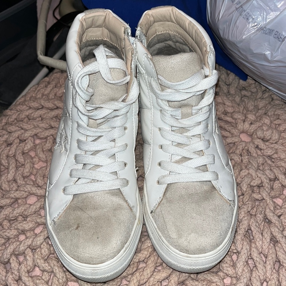 High top tennis